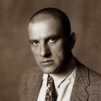 Портрет автора Владимир Владимирович Маяковский