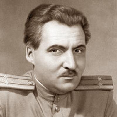 Портрет автора Константин Михайлович Симонов